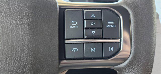 Photo of 2023 Agate Black Metallic Ford Expedition