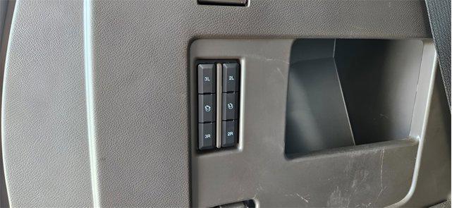Photo of 2023 Agate Black Metallic Ford Expedition