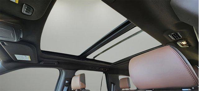 Photo of 2023 Agate Black Metallic Ford Expedition