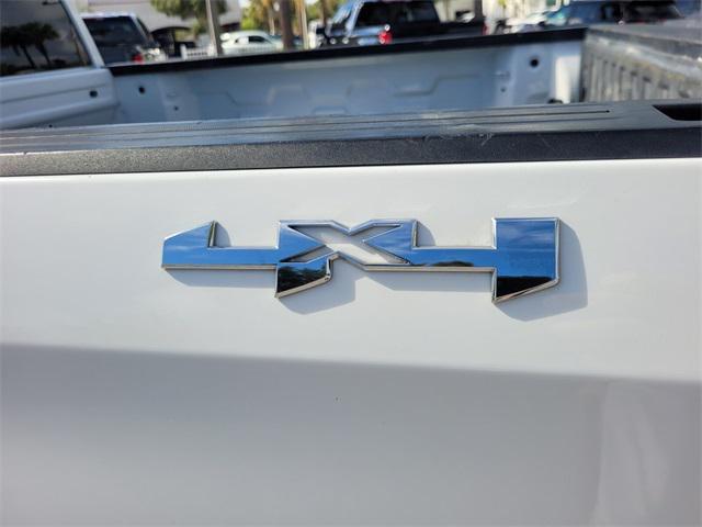 Photo of 2023 Summit White GMC Sierra 1500