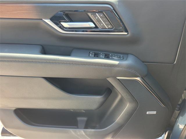 Photo of 2025 Downpour Metallic GMC Yukon XL