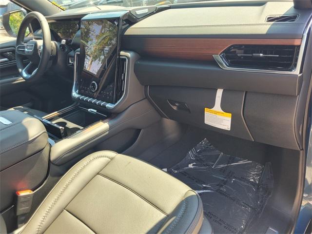 Photo of 2025 Downpour Metallic GMC Yukon XL