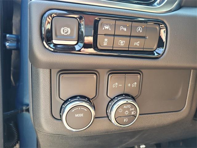 Photo of 2025 Downpour Metallic GMC Yukon XL