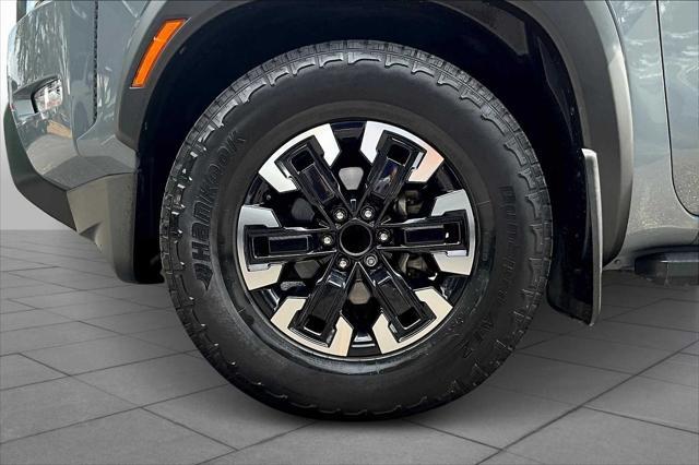 Photo of 2023 Boulder Gray Pearl Nissan Frontier