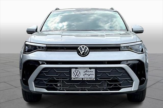 Photo of 2025 Pyrite Silver Metallic Volkswagen Taos