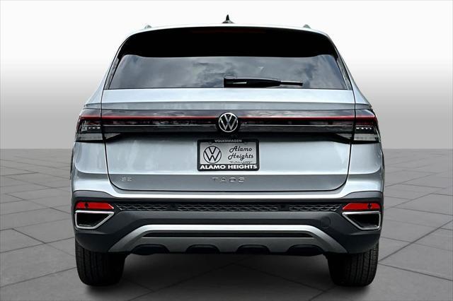 Photo of 2025 Pyrite Silver Metallic Volkswagen Taos