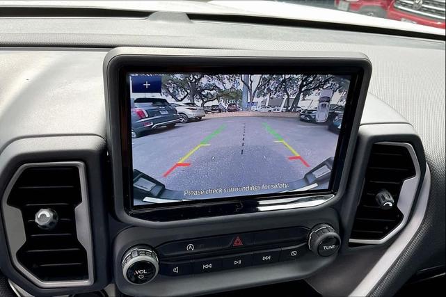 Photo of 2022 Oxford White Ford Bronco Sport