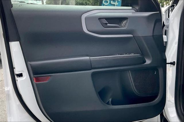 Photo of 2022 Oxford White Ford Bronco Sport