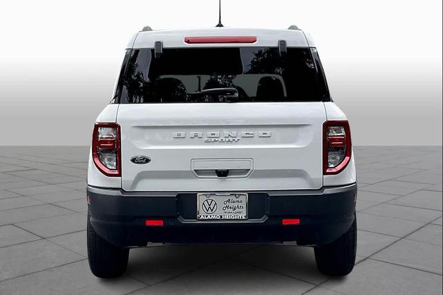 Photo of 2022 Oxford White Ford Bronco Sport