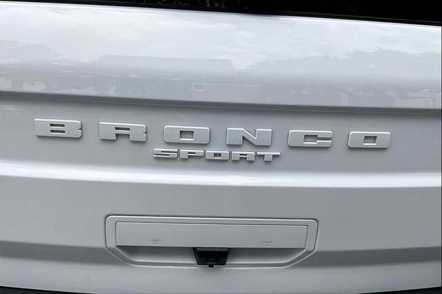 Photo of 2022 Oxford White Ford Bronco Sport