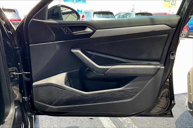 Photo of 2024 Deep Black Pearl Volkswagen Jetta