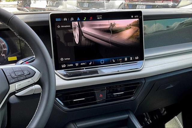 Photo of 2025 Pure White Volkswagen Tiguan