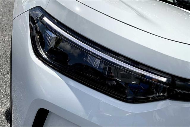 Photo of 2025 Pure White Volkswagen Tiguan