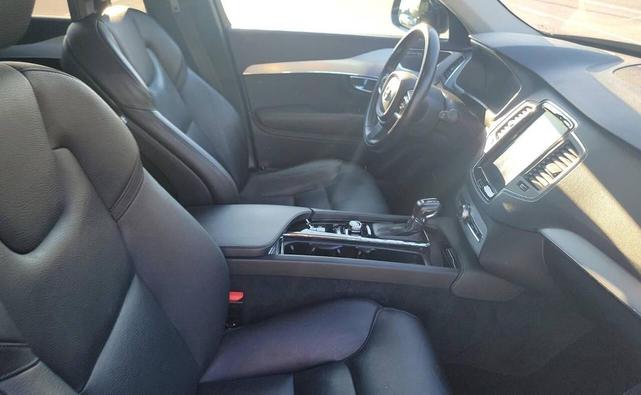 Photo of 2018 Black Volvo XC90