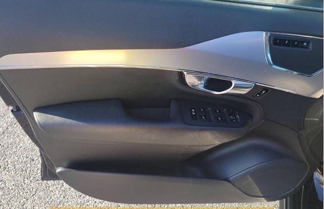Photo of 2018 Black Volvo XC90