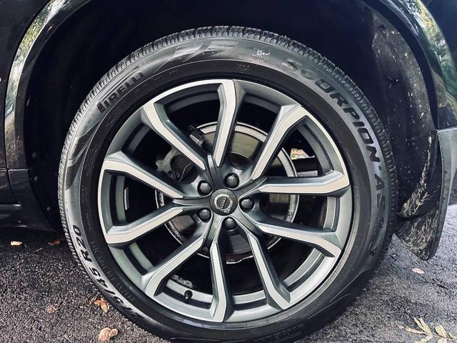 Photo of 2018 Black Volvo XC90