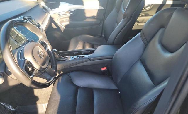 Photo of 2018 Black Volvo XC90