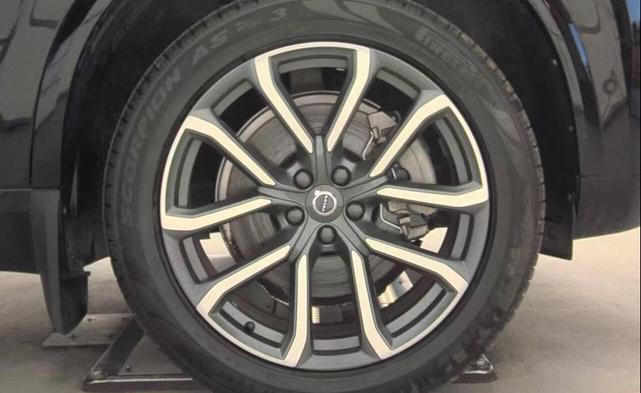 Photo of 2018 Black Volvo XC90