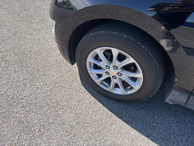 Photo of 2020 Mosaic Black Metallic Chevrolet Equinox