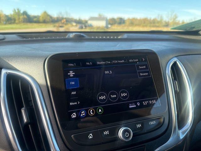 Photo of 2020 Silver Ice Metallic Chevrolet Equinox