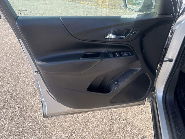 Photo of 2020 Silver Ice Metallic Chevrolet Equinox