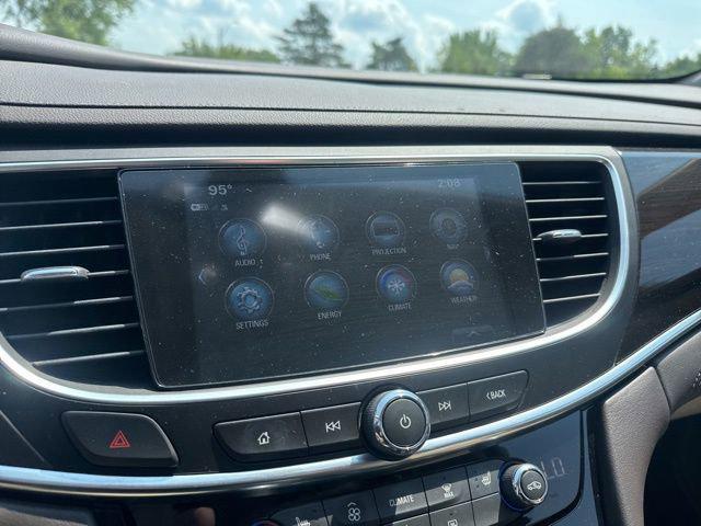 Photo of 2019 White Frost Tricoat Buick LaCrosse