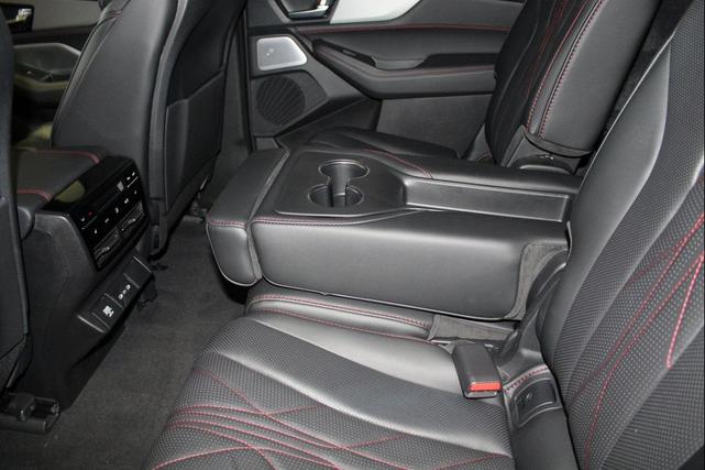 Photo of 2025 Apex Blue Pearl Acura MDX