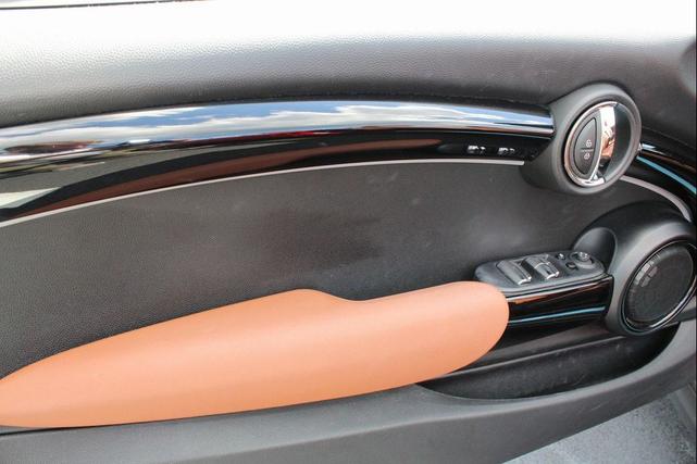 Photo of 2024 Chili Red MINI Convertible