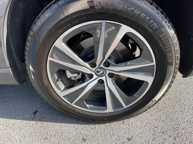 Photo of 2025 Cloudburst Gray Lexus RX 350
