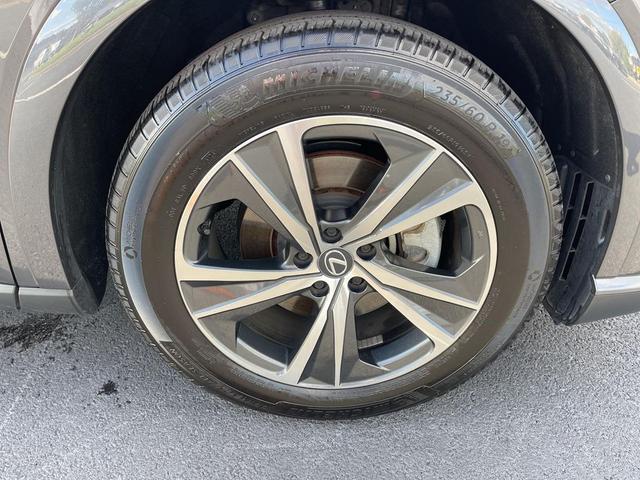 Photo of 2025 Cloudburst Gray Lexus RX 350