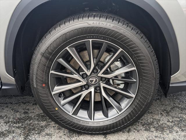 Photo of 2025 Atomic Silver Lexus NX 350