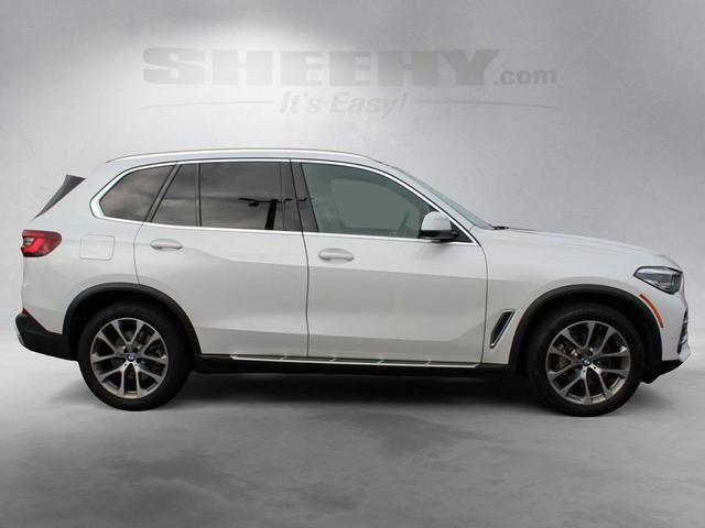 Photo of 2022 White Metallic BMW X5