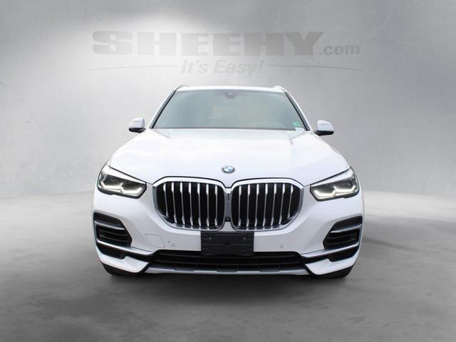 Photo of 2022 White Metallic BMW X5