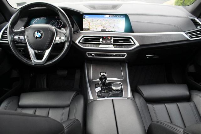 Photo of 2022 White Metallic BMW X5