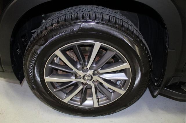 Photo of 2018 Midnight Black Metallic Toyota Highlander