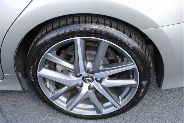Photo of 2018 Silver Lexus GS 350