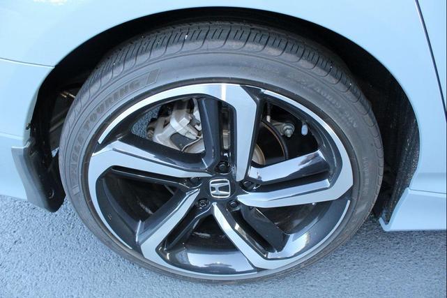 Photo of 2022 Gray Pearl Honda Accord