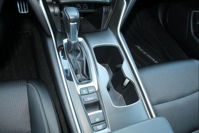 Photo of 2022 Gray Pearl Honda Accord