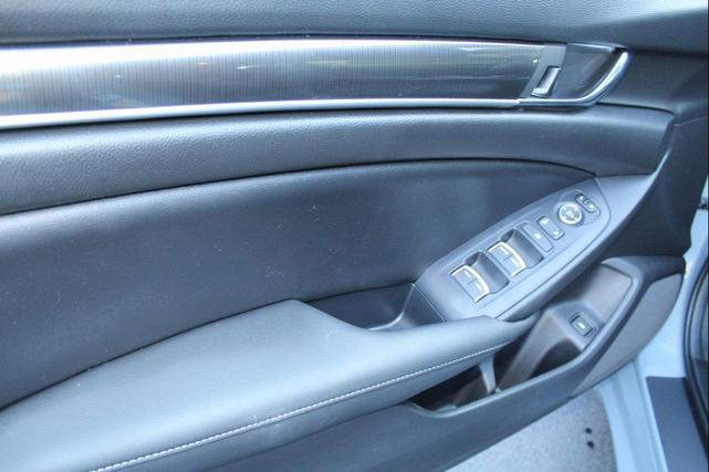 Photo of 2022 Gray Pearl Honda Accord