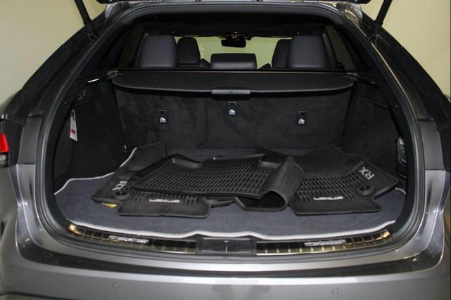 Photo of 2023 Gray Pearl Lexus RX 500h