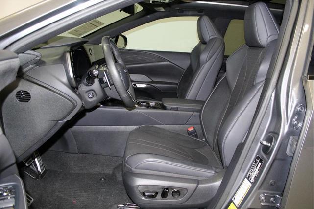 Photo of 2023 Gray Pearl Lexus RX 500h