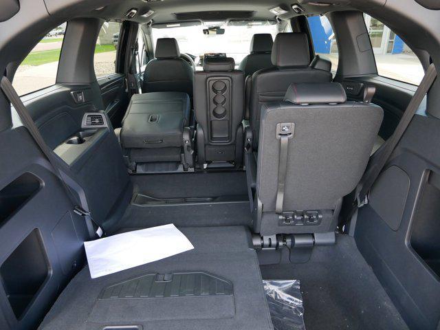 Photo of 2025 Crystal Black Pearl Honda Odyssey