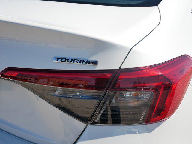 Photo of 2023 Platinum White Pearl Honda Civic