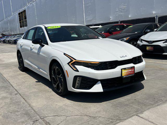 Photo of 2025 Snow White Pearl Kia K5