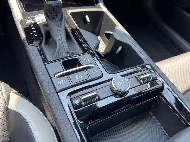 Photo of 2025 Snow White Pearl Kia K5