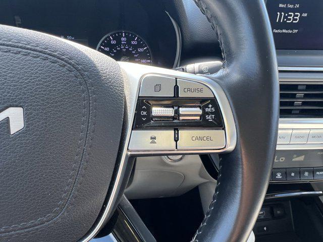 Photo of 2022 Glacial White Pearl Kia Telluride