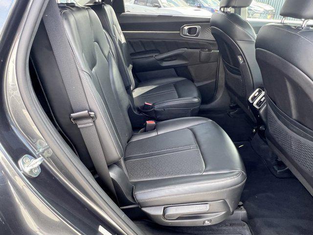 Photo of 2022 Gravity Grey Kia Sorento