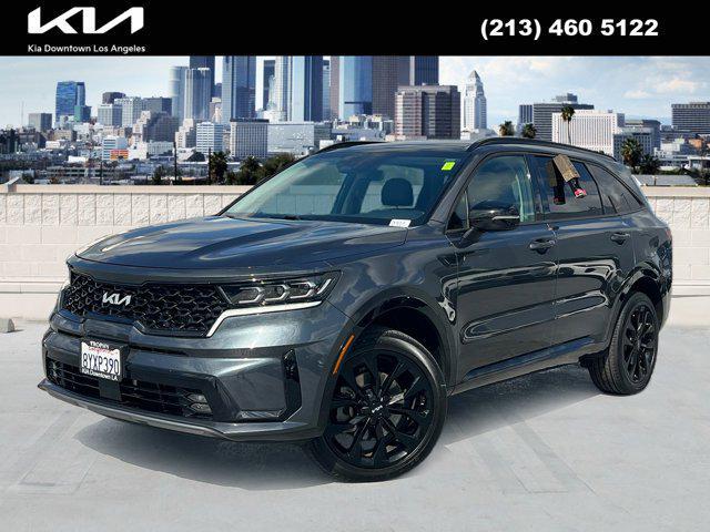 Photo of 2022 Gravity Grey Kia Sorento
