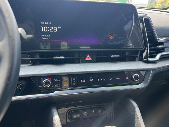 Photo of 2024 Gravity Gray Kia Sportage