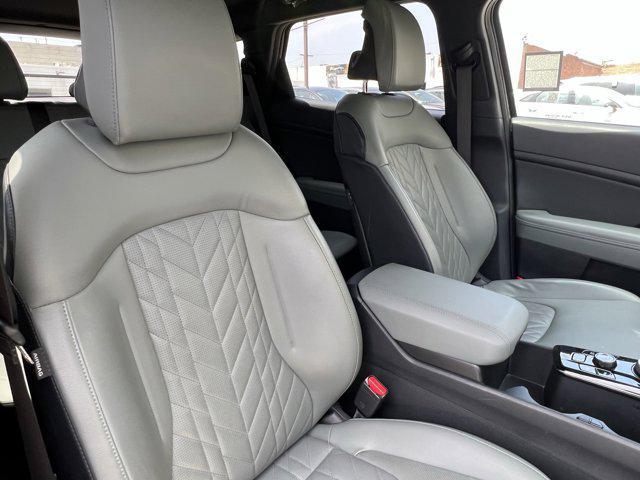 Photo of 2023 Fusion Black Kia Sportage